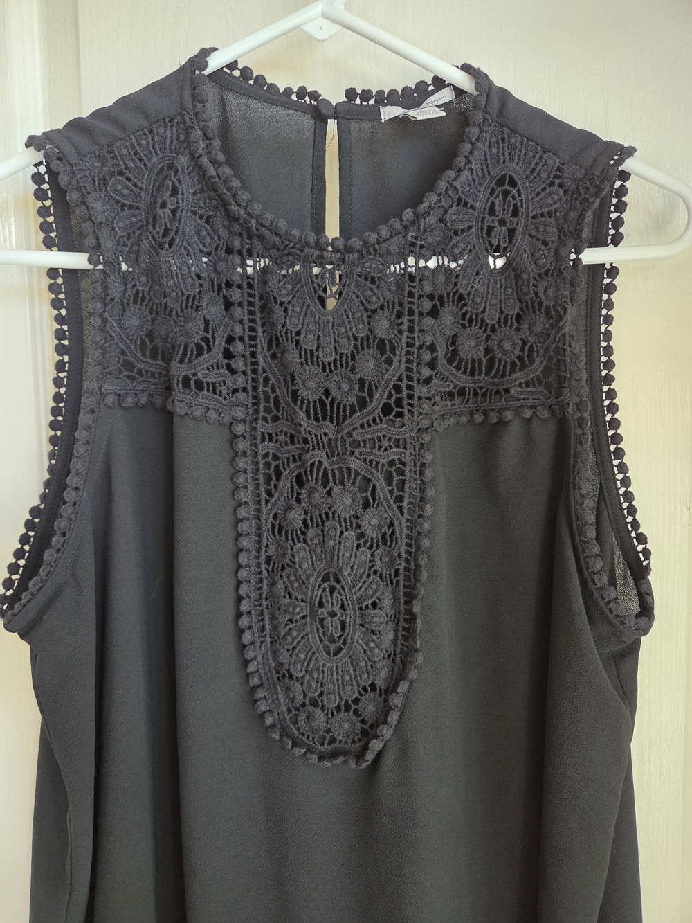 Halogen Black Crochet Sleeveless Top